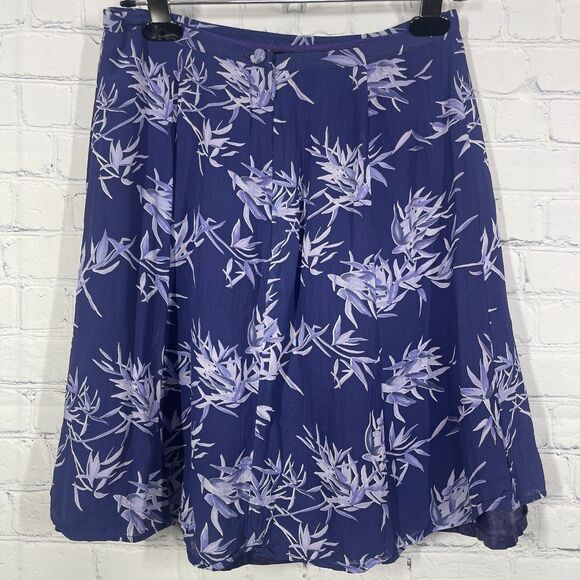J McLaughlin Size 6 Navy Flowy A-Line Skirt Bamboo Leaf Print Coastal Tiered - Picture 3 of 13